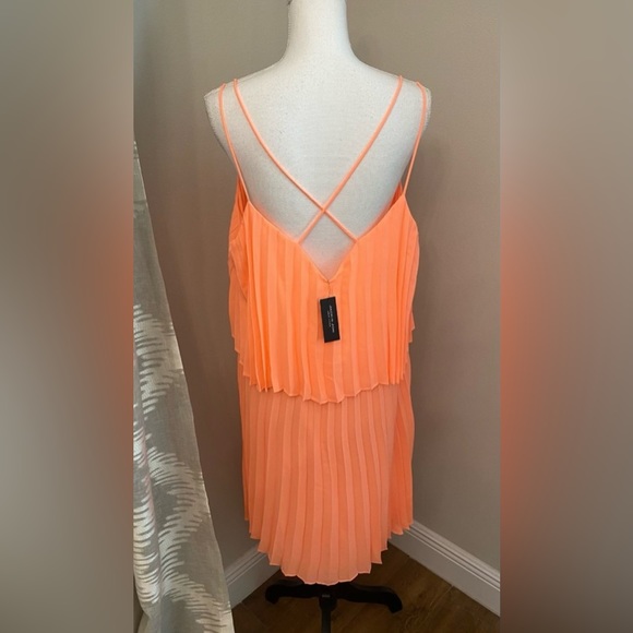 Plus Dress - Picture 2 of 4